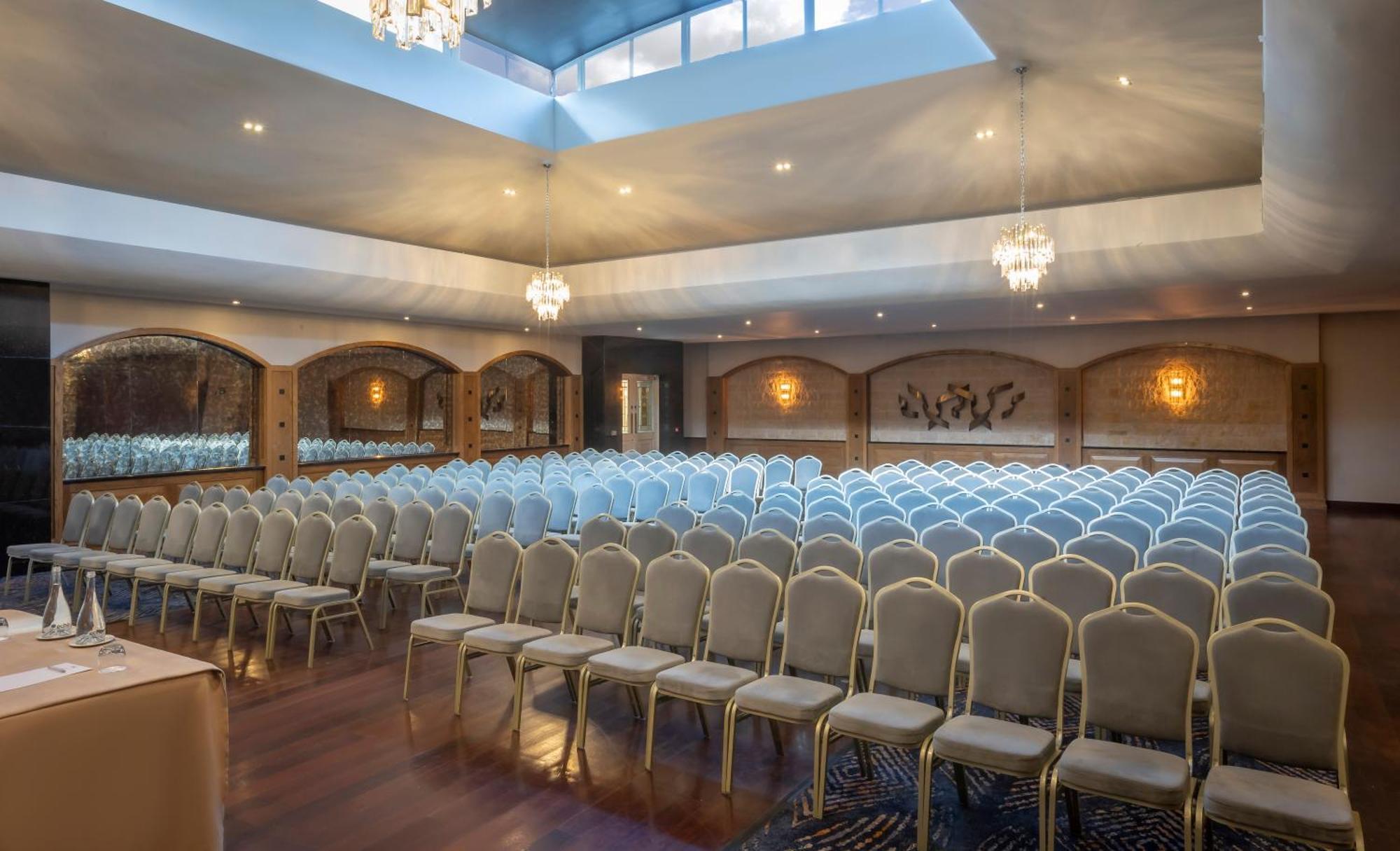 בלבריגן Bracken Court Hotel מראה חיצוני תמונה